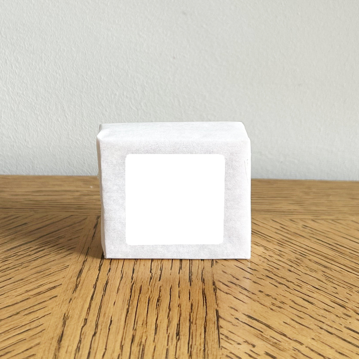 Batch of 26 individually wrapped 50g bars of soaps